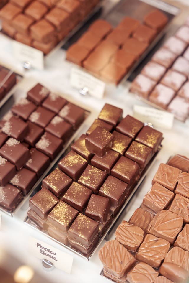 CHOCOLATE London classic bites 12 - UK