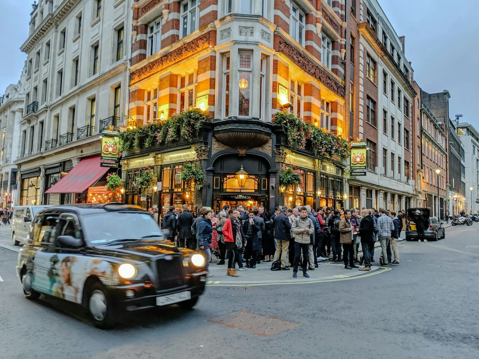 London’s Ultimate Food Experience: A Taste of Soho & Beyond London’s Ultimate Food Experience: A Taste of Soho & Beyond