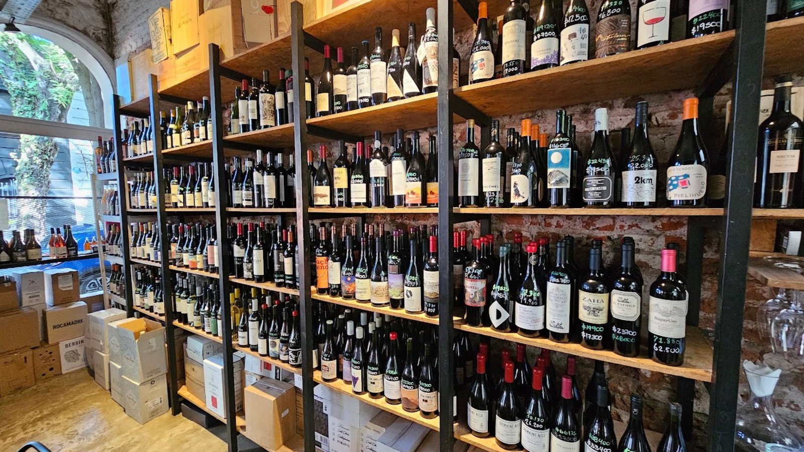 Pain et Vin has the perfect combination of the work of the sommelier and the chef in a single experience.